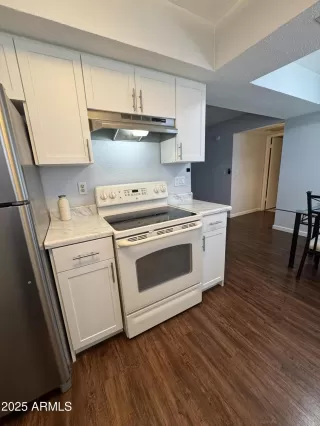 Photo #4: 6880368 Listing