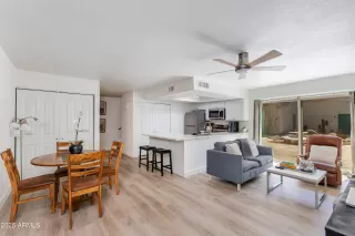 Photo #2: 6880379 Listing 