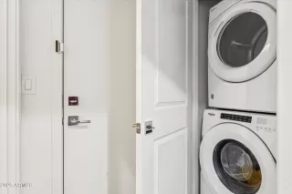 Photo #3: 6880388 Listing