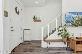 Photo #5: 6880388 Listing