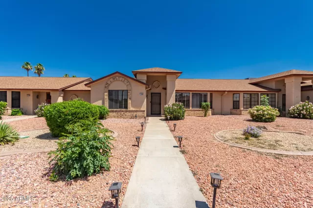 MLS: 6880441 Condo For Sale
