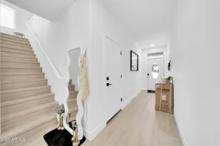 Photo #6: 6880520 Listing 