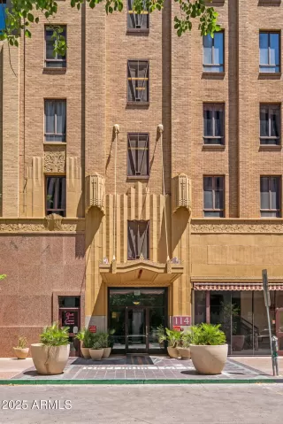 Photo #5: 6880572 Listing 