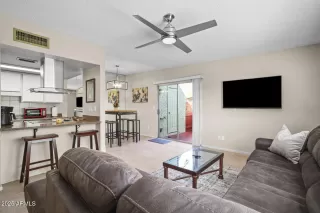 Photo #4: 6880591 Listing