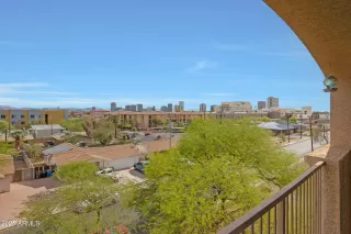 Photo #6: 6880641 Listing 