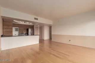 Photo #2: 6880713 Listing