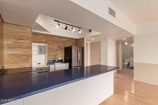 Photo #3: 6880713 Listing