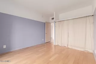 Photo #5: 6880713 Listing