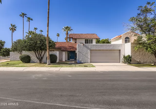 MLS: 6880717 Condo For Sale