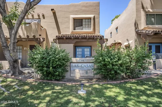 MLS: 6880719 Condo For Sale