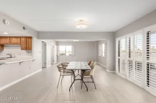 Photo #3: 6880738 Listing