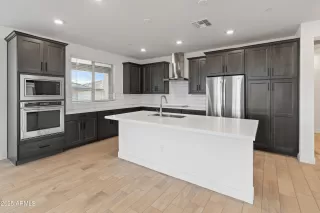 Photo #6: 6880952 Listing 