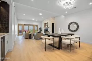 Photo #1: 6881129 Listing