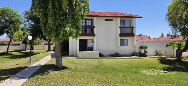 MLS: 6881131 Condo For Sale