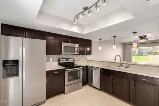 Photo #2: 6881251 Listing 