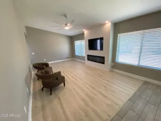 Photo #4: 6881449 Listing