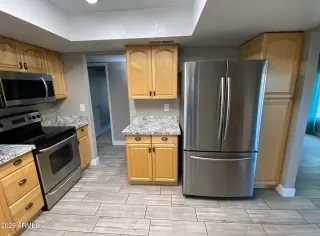 Photo #5: 6881449 Listing