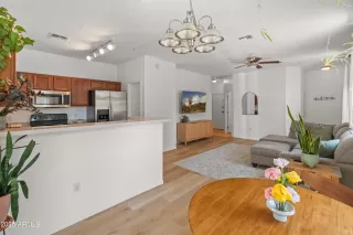 Photo #4: 6881461 Listing 