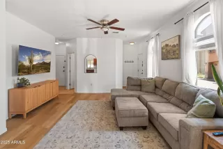 Photo #6: 6881461 Listing 