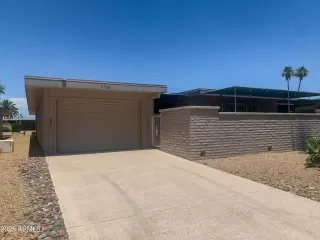 Photo #2: 6881491 Listing