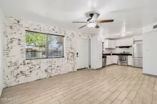 Photo #6: 6881640 Listing 