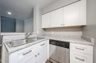 Photo #3: 6881873 Listing 