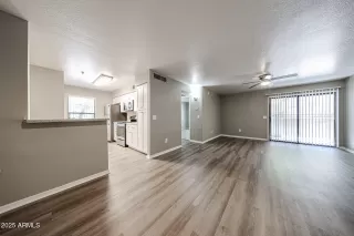 Photo #4: 6881873 Listing 