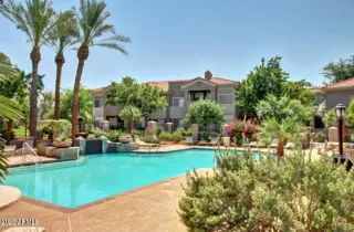 Photo #6: 6881976 Listing 