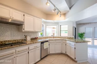 Photo #4: 6882092 Listing