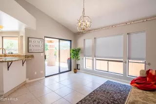 Photo #5: 6882092 Listing