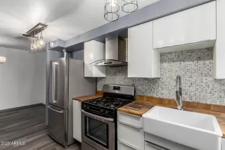 Click for more information on MLS # 6882297 : 2941 N 19TH AVENUE#95 More Details about MLS # 6882297 : 2941 N 19TH AVENUE#95