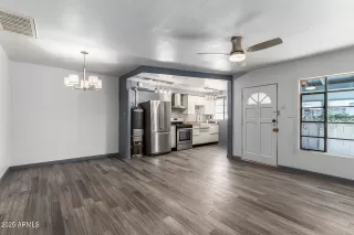 Photo #3: 6882297 Listing