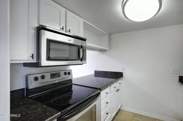 MLS: 6882341 Condo For Sale