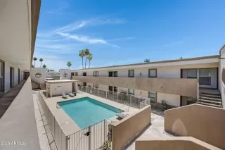 Photo #1: 6882341 Listing 