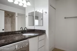 Photo #2: 6882341 Listing 