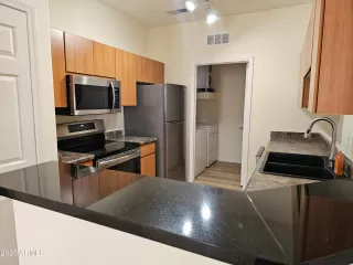 Photo #3: 6882344 Listing