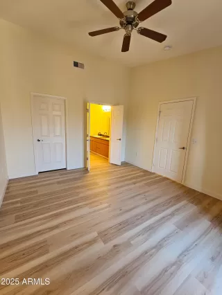 Photo #5: 6882344 Listing