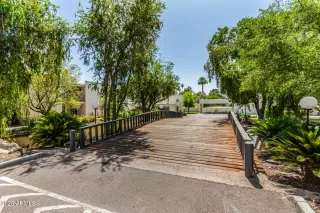 Photo #1: 6882438 Listing