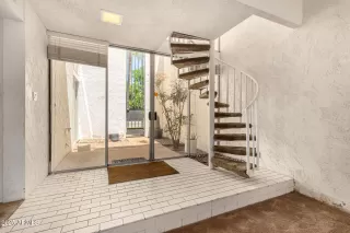 Photo #6: 6882438 Listing