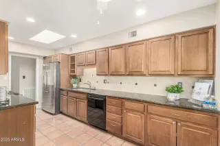 More Details about MLS # 6882450 : 6025 N 10TH PLACE