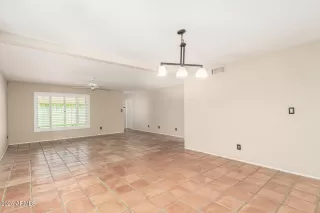 Photo #5: 6882450 Listing