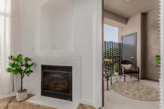 Photo #6: 6882519 Listing 