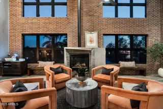 Photo #6: 6882606 Listing