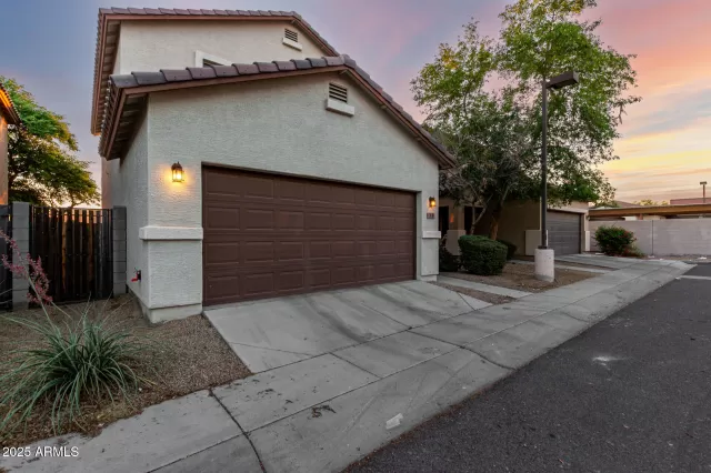 MLS: 6882611 Condo For Sale