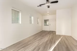 Photo #6: 6882611 Listing 