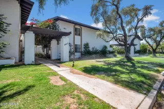 More Details about MLS # 6882801 : 3637 E MONTEROSA STREET#8