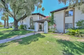 Photo #4: 6882801 Listing