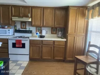 Photo #2: 6882930 Listing