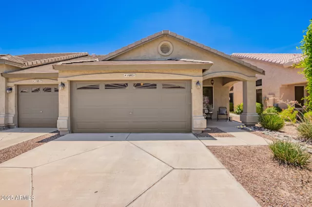 MLS: 6882944 Condo For Sale