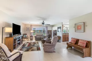 Photo #4: 6883063 Listing 